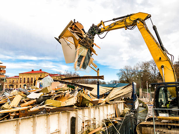 Best Garage Cleanout Services  in Wesley Chapel, FL